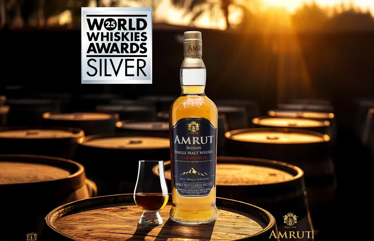 Amrut Indian Single Malt Whisky Cask Strength wint zilver op World Whiskies Awards 2025