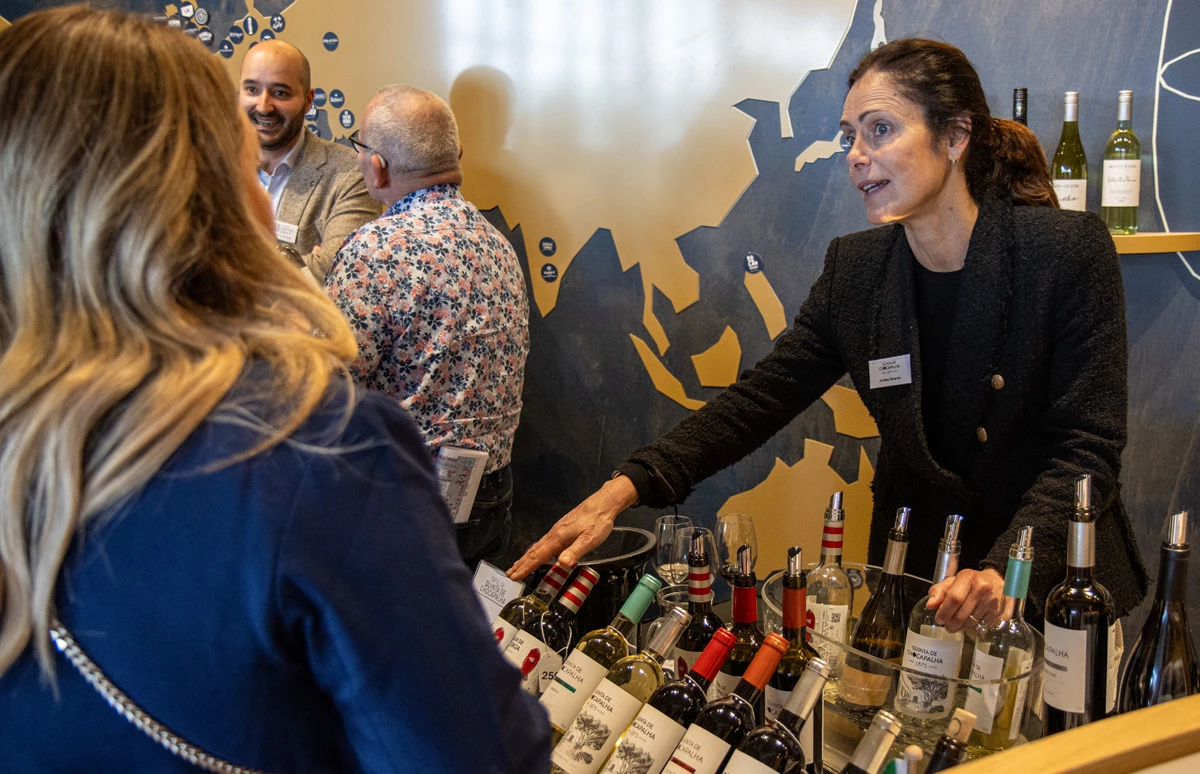 Andrea Tavares van het Portugese wijnhuis Quinta de Chocapalha aanwezig op de MWX 2025