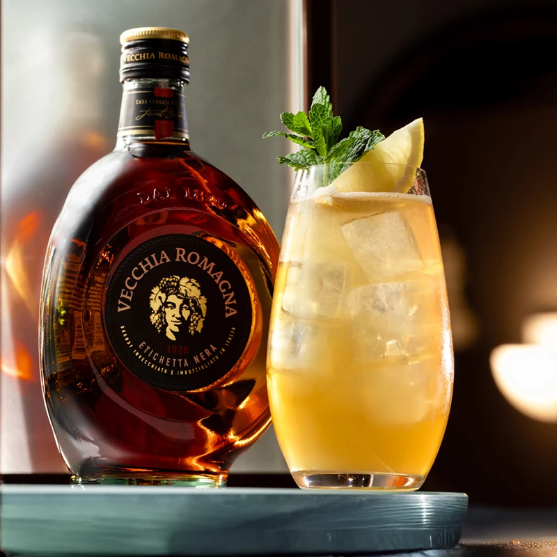 Vecchia Romagna Black Collins