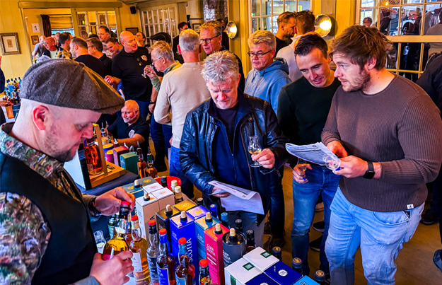 Glenturret brengt eeuwenoude whiskytraditie naar de Zaanse Schans