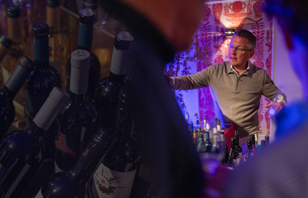 Portia Gala Reserva centraal tijdens voorjaarsproeverij bij Wijnhandel van Vianen