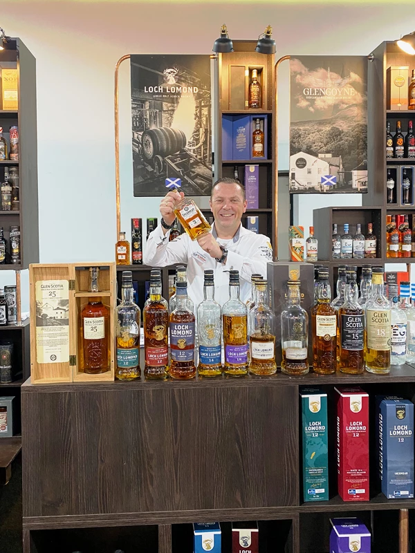 Arjan Hartkamp met Loch Lomond Spearhead en Glen Scotia op Drankenbeurz