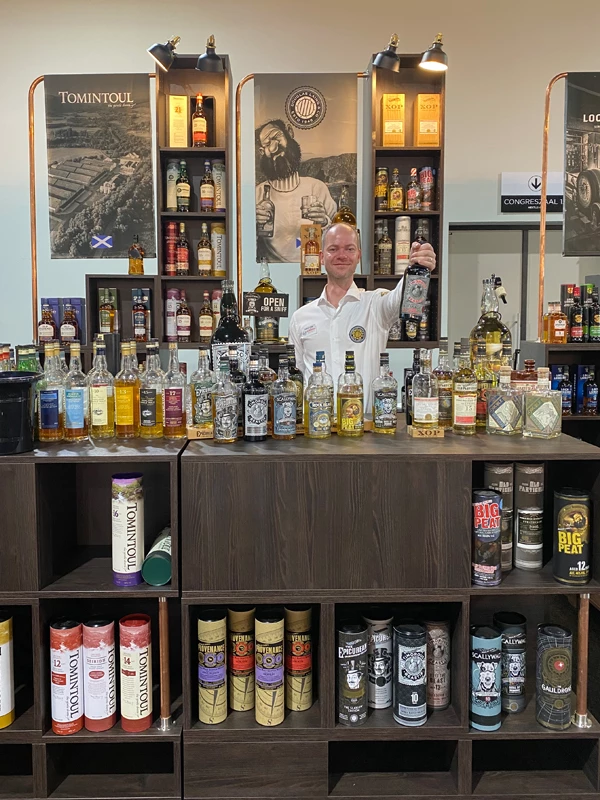 Valentijn Klop met Remarkable Regional Malts op Drankenbeurz 2022