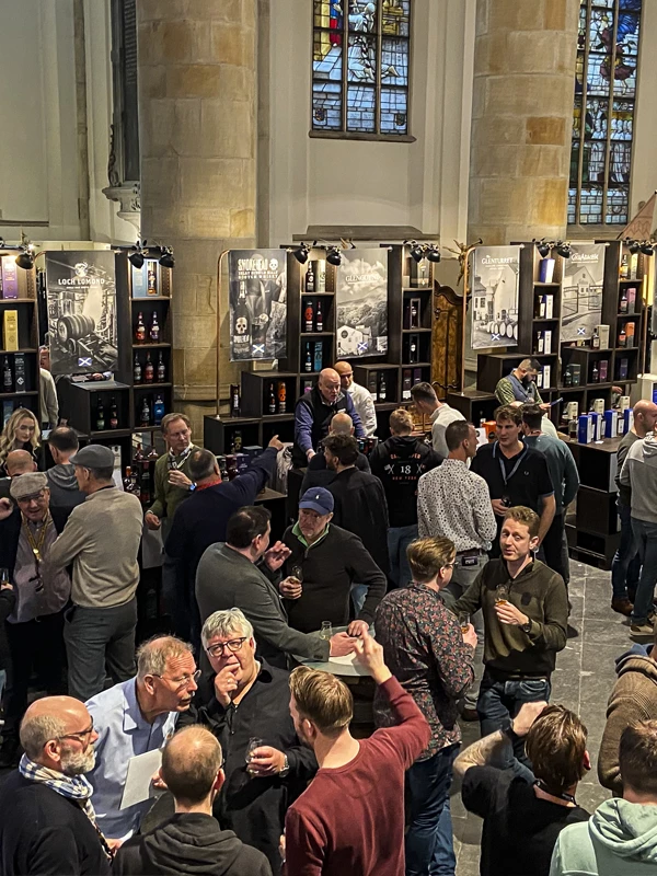 International Whisky Festival 2023 overzicht Grote Kerk in Den Haag