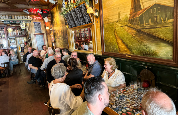 Rum, whisky en lekkere hapjes op proeverij bij Biercafé de Bonte Koe in Purmerend