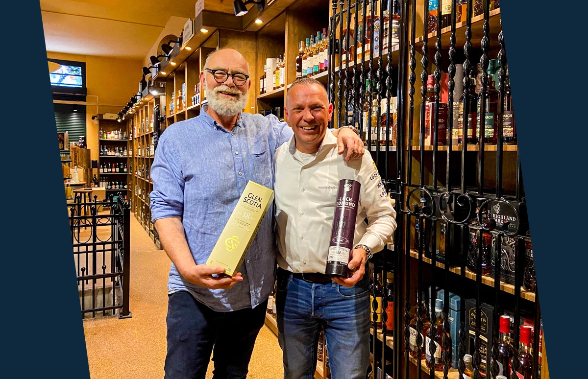 Rolf Vrijaldenhoven en Arjan Hartkamp tijdens whiskyproeverij Versailles in Nijmegen