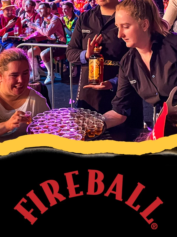 Fireball Cinnamon Whiskydanst op World Series of Darts Finals in AFAS Live 2