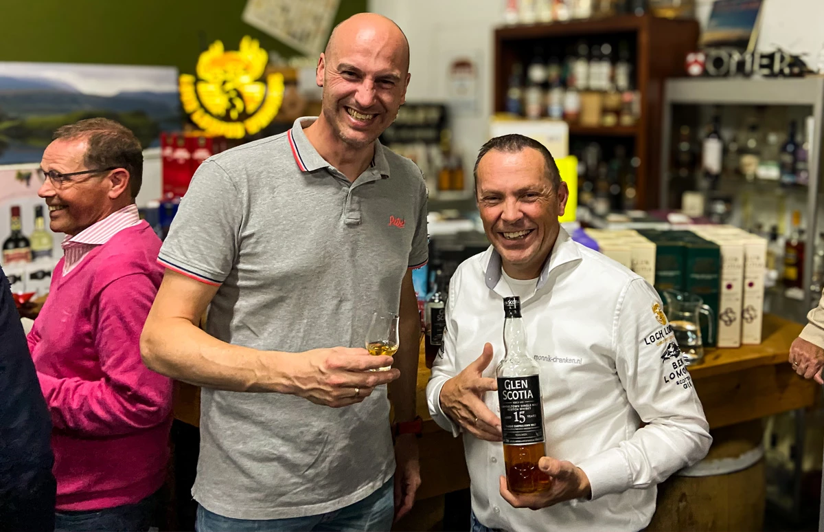 Arjan Hartkamp met Loch Lomond en Glen Scotia op The Strong Taste 2024 in Capelle aan den IJssel