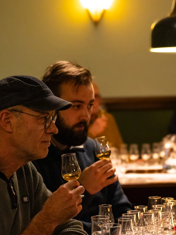 Sfeer bij whiskyproeverij Slijterij Berendsen in Enschede 1