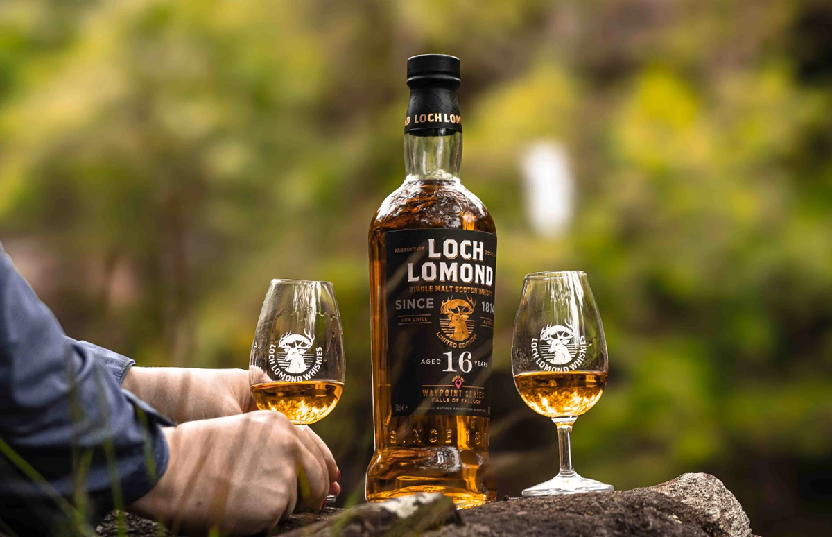 Loch Lomond 16 YO Falls of Fallochin vernoemd naar de waterval in het  Loch Lomond en The Trossachs National Park