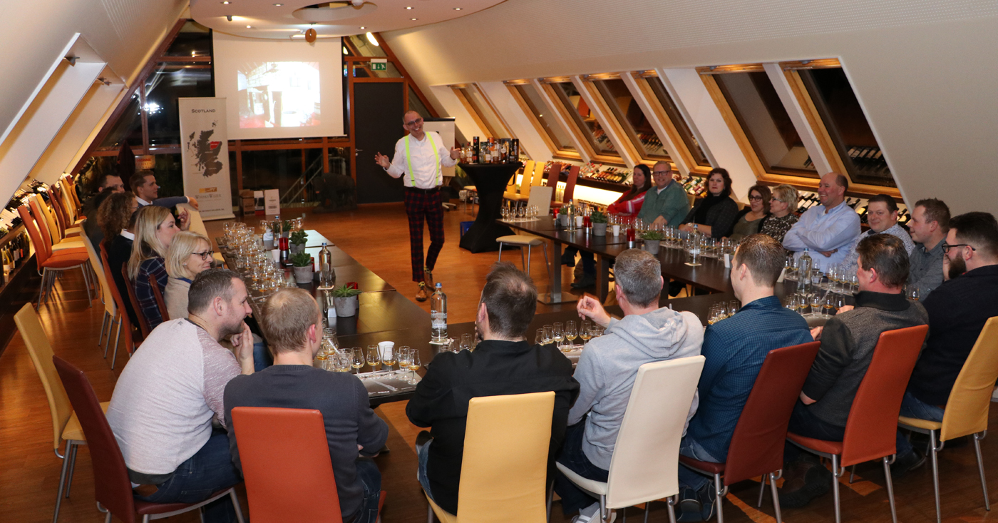 Whisky Tasting voor personeel De Monnik Dranken
